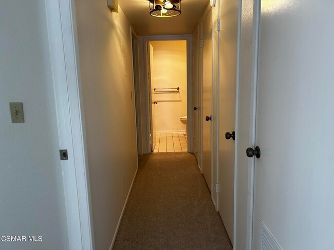Building Photo - 2884 Instone Ct