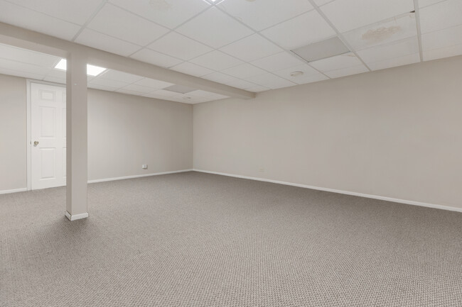 Building Photo - 414 Villa Cir Dr