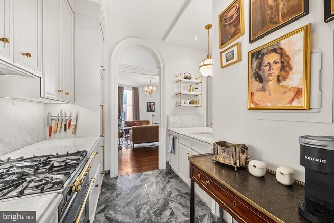 Building Photo - 2308 Spruce St