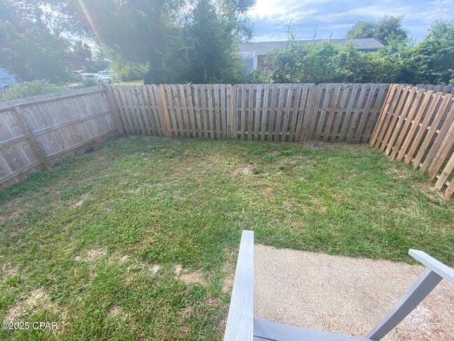 Building Photo - 1021 11th Ct