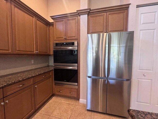 Building Photo - 3318 Burlington Pl SW