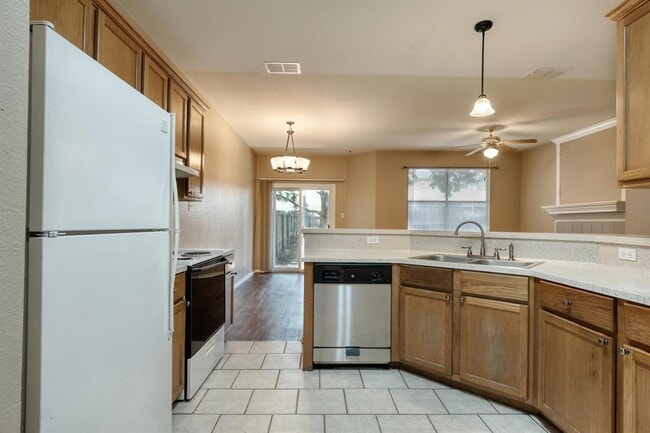 Building Photo - 8102 Willet Trail