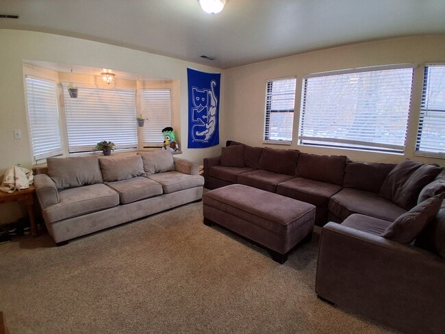 Building Photo - 769 N 200 E