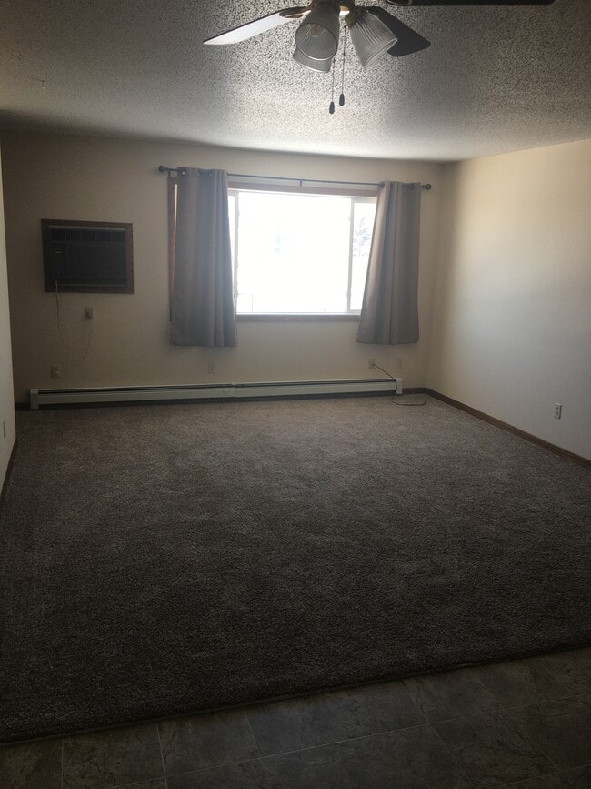 Building Photo - Kaeding Apartments - 337