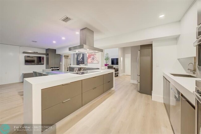 Building Photo - 5755 NW 65th Terrace