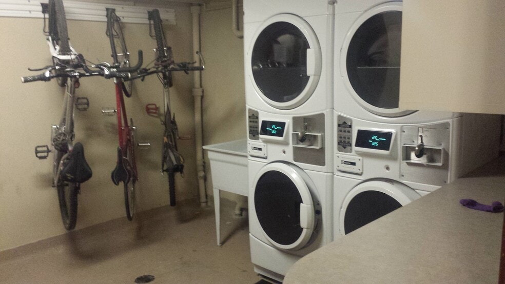 Laundry Room - 1605 St Paul St