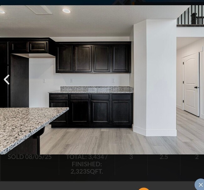 Building Photo - 13735 Devers Dr