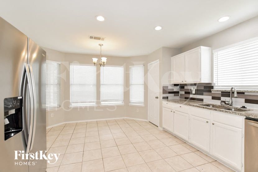 Building Photo - 1809 Pecan View Dr