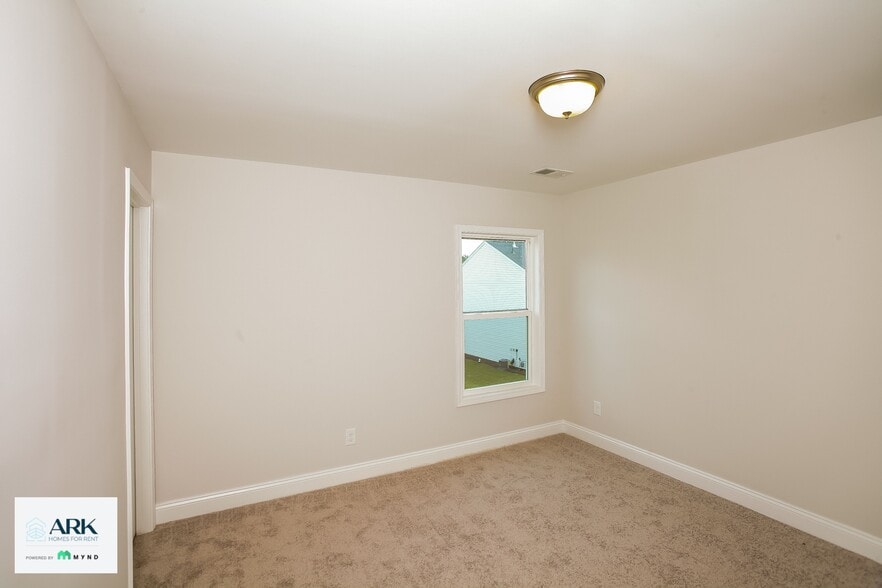Building Photo - 122 Sidney Walk Ln