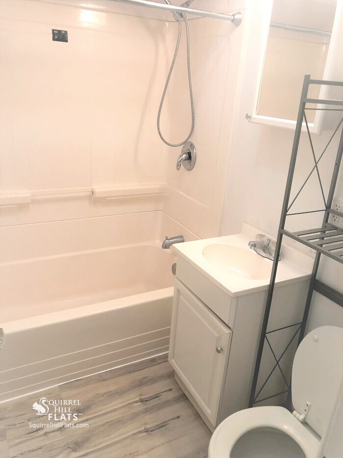 Building Photo - 5712 Phillips Ave