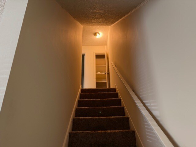 Building Photo - 501 Edwards Rd