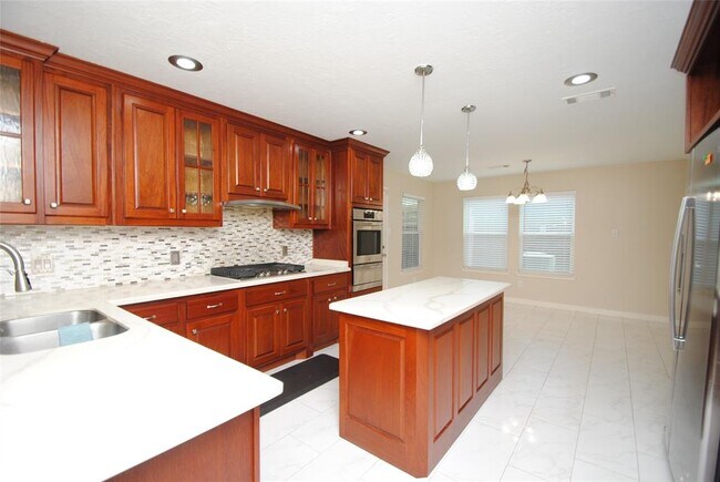 Building Photo - 17110 Fairway Glen Ct