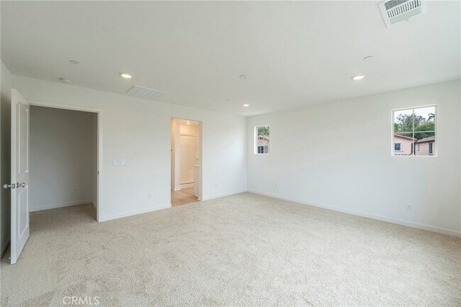 Building Photo - 3955 Satsuma Ln