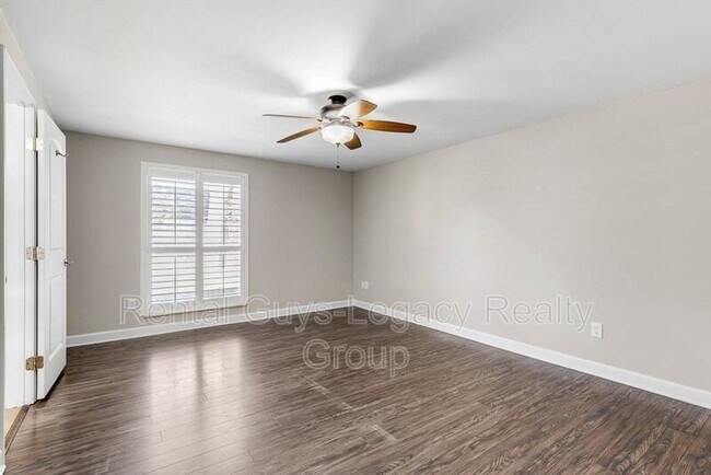 Building Photo - 10729 Squires Ct