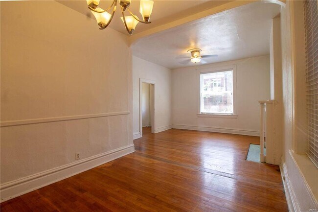 Building Photo - 3855 Botanical Ave