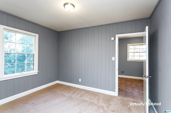 Building Photo - 500 15th Ave NW