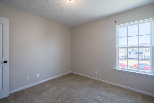 Building Photo - 1913 Wiregrass Way