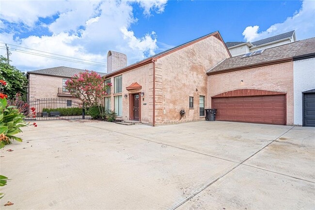 Building Photo - 2306 Potomac Dr