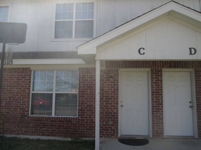 Building Photo - 104 W FM 2410 Rd
