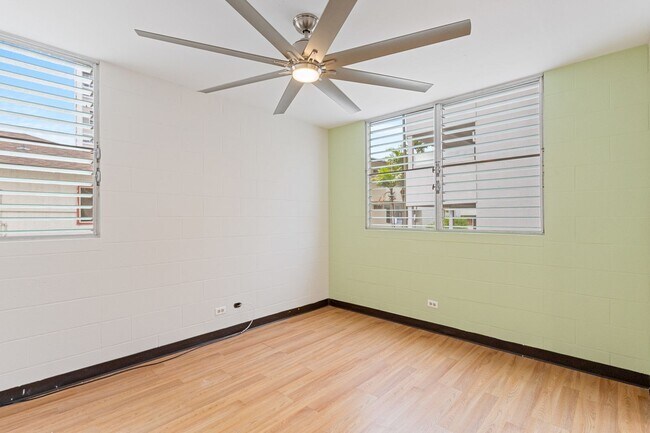 Building Photo - Upgraded 2-Bed Condo Steps from Ala Moana ...