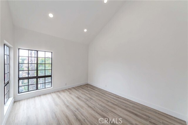 Building Photo - 941 W Carson St