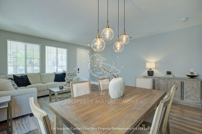 Building Photo - Lincoln Crossing, 4 bedroom 2.5 bath