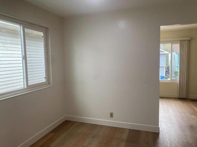 Building Photo - 81 Camelot Ct