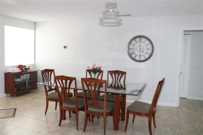 Building Photo - 7655 Cardiff Ct N