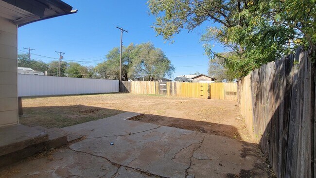 Building Photo - 5512 Avenue G