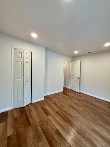 Building Photo - 3040 Alvina Ave