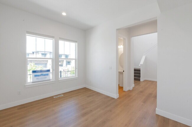 Building Photo - Traverse Mountain | SPACIOUS LIVING | 6 BED 4 BATH SINGLE FAMLY HOME