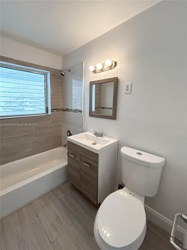 Building Photo - 738 NE 86th St