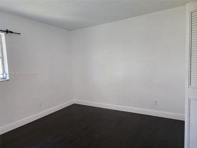 Building Photo - 2451 SW 82nd Ave