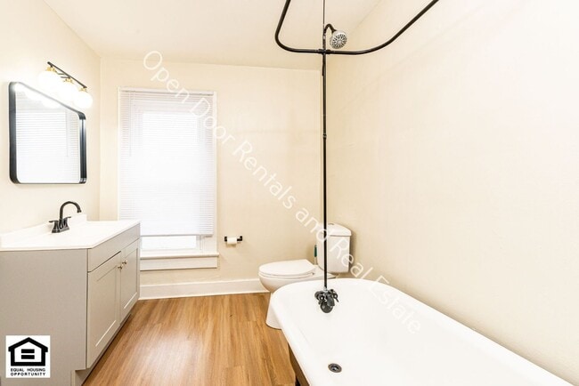 Building Photo - 2514 Lafayette St