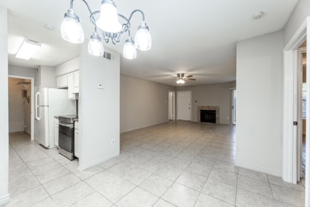 Building Photo - 9797 Leawood Blvd