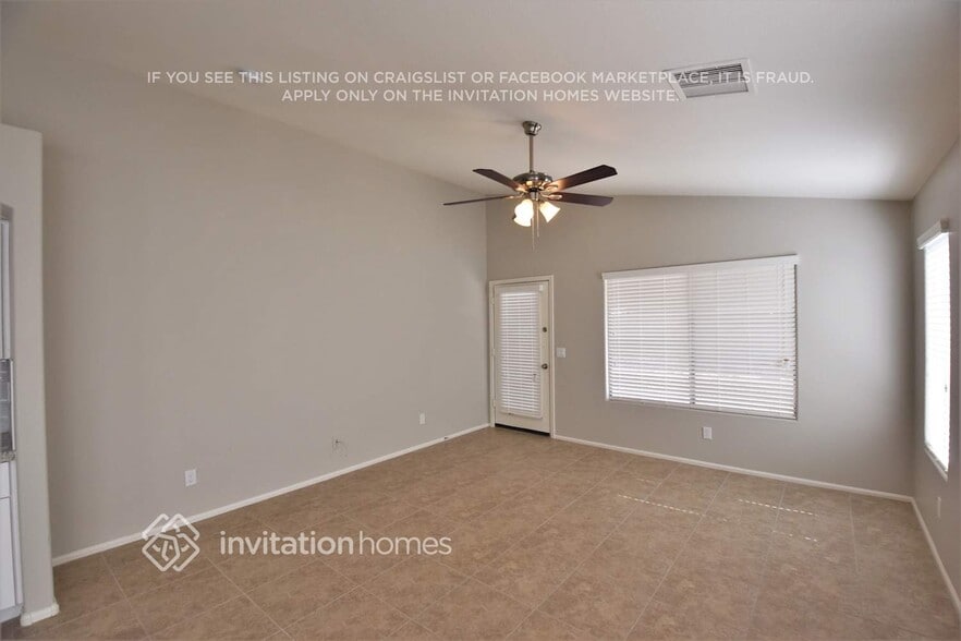 Building Photo - 12439 W Rancho Dr