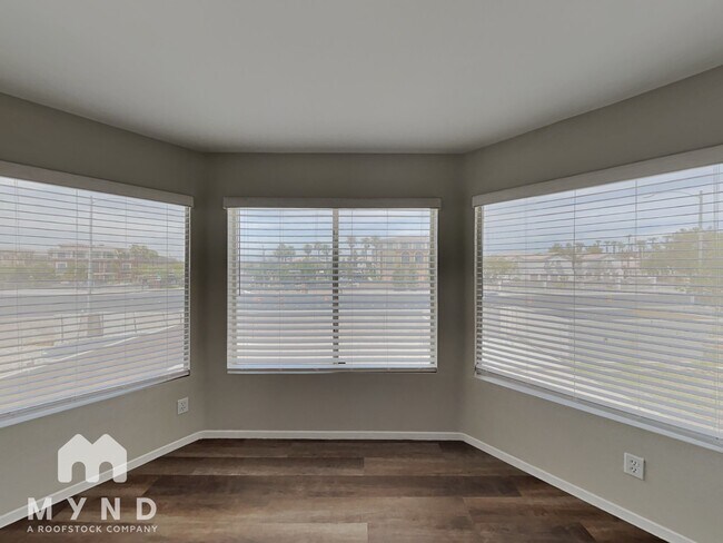 Building Photo - 1527 Cane Hill Dr