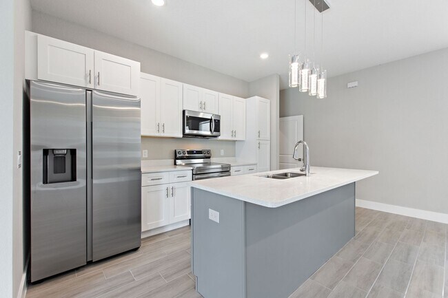 Building Photo - 2400 Rock Ct