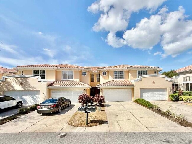 Building Photo - 131 Valencia Cir