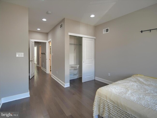 Building Photo - 3822 Manayunk Ave