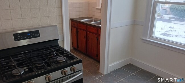 Building Photo - 75 Parker Pl