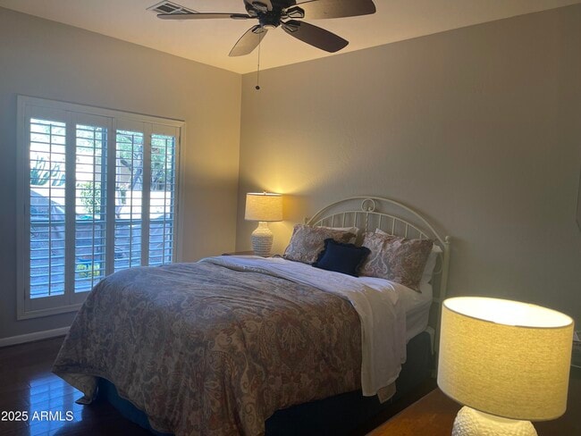 Building Photo - 6020 E Rancho Manana Blvd