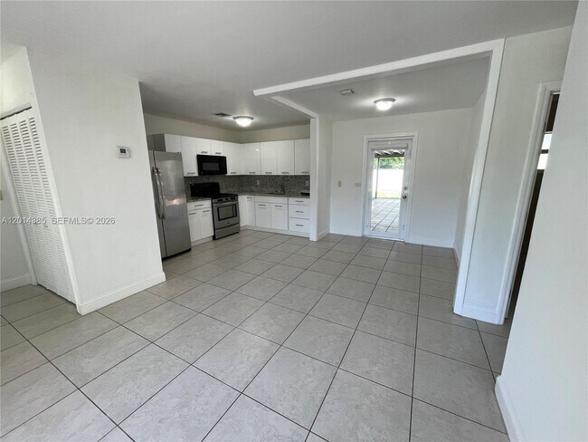 Building Photo - 9711 SW 162nd St