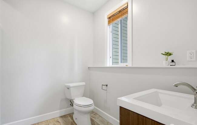 Building Photo - 15237 SE 48th Dr