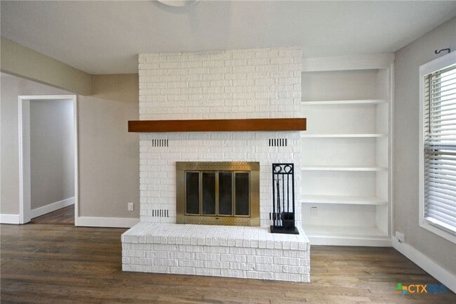 Building Photo - 671 W Merriweather St