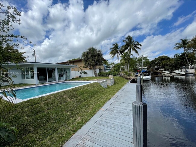 Building Photo - 2424 Tortugas Ln