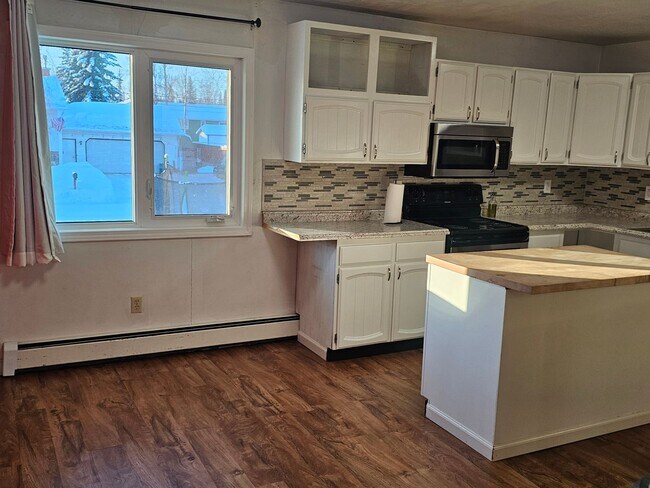 Building Photo - 1922 Hilling Ave