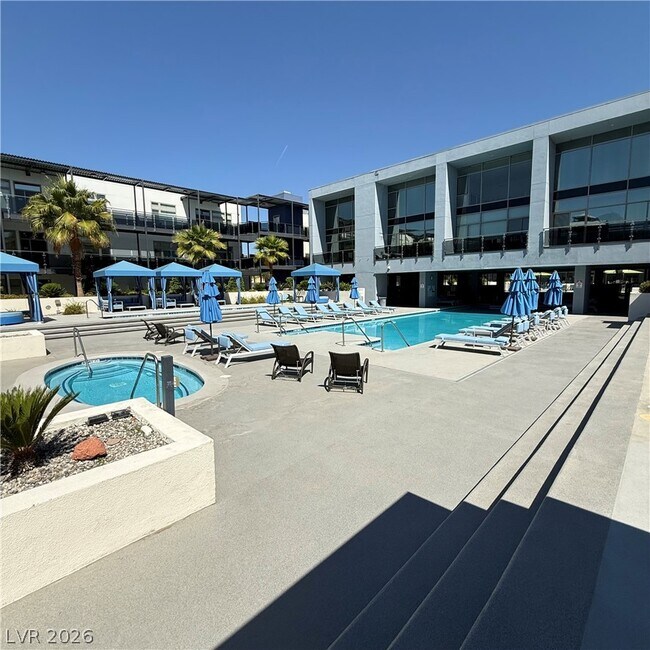 Building Photo - 8925 W Flamingo Rd