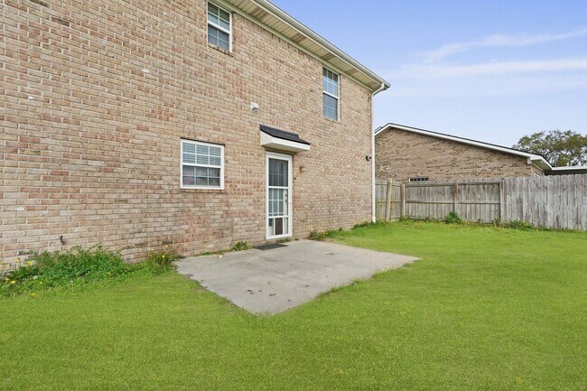 Building Photo - Charming 4-Bedroom Home for Rent in Hinesville, GA