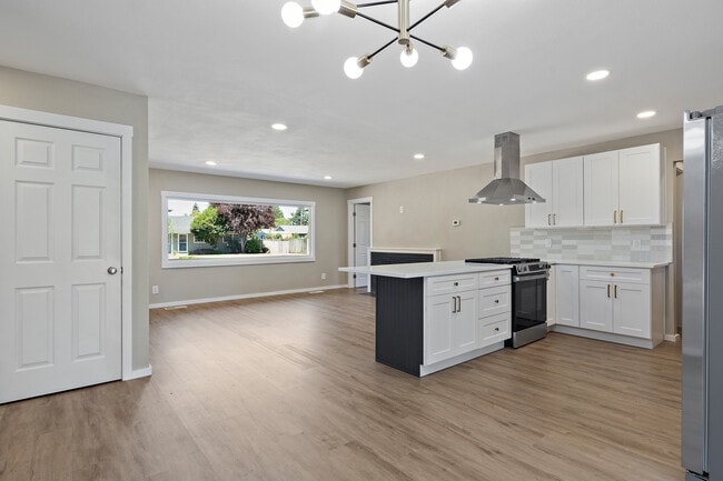 Building Photo - 8408 Dalton Dr SW